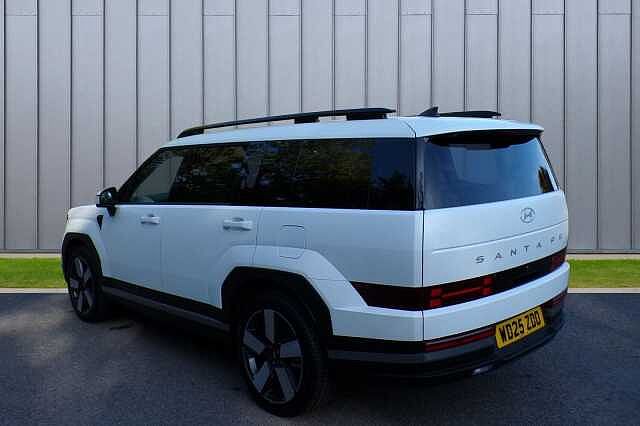 Hyundai SANTA FE 1.6 T-GDi 13.8kWh Ultimate Auto 4WD Euro 6 (s/s) 5dr (7Seat) White