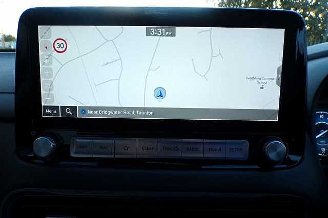 Hyundai KONA 64kWh Premium Auto 5dr (10.5kW Charger)