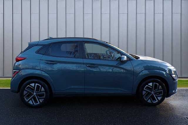 Hyundai KONA 64kWh Premium Auto 5dr (10.5kW Charger)