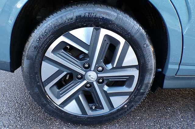 Hyundai KONA 64kWh Premium Auto 5dr (10.5kW Charger)