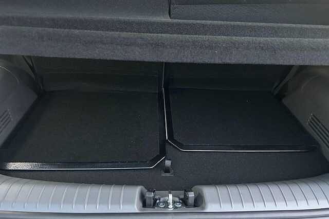 Hyundai INSTER Long Range 49kWh Cross Auto 5dr