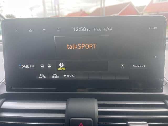 Hyundai INSTER Long Range 49kWh 02 Auto 5dr