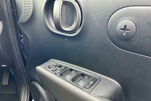 Hyundai INSTER Long Range 49kWh 02 Auto 5dr