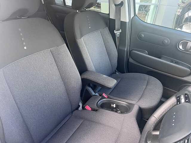 Hyundai INSTER Long Range 49kWh 02 Auto 5dr White