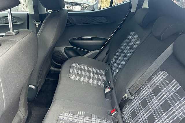 Hyundai i10 1.2 Premium Auto Euro 6 (s/s) 5dr