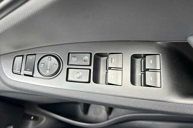 Hyundai IONIQ 1.6 h-GDi Premium SE DCT Euro 6 (s/s) 5dr