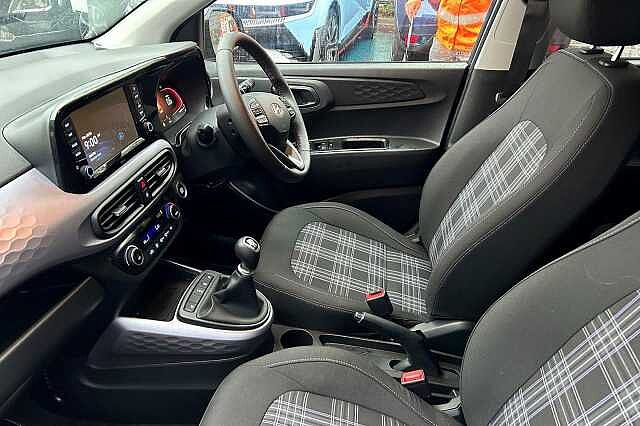 Hyundai i10 1.2 Premium Euro 6 (s/s) 5dr