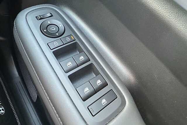 Hyundai Santa Fe 1.6 T-GDi 13.8kWh Premium Auto 4WD Euro 6 (s/s) 5dr (7Seat)