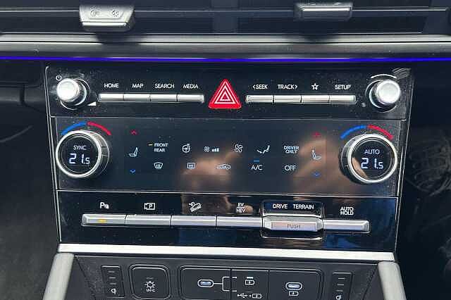 Hyundai Santa Fe 1.6 T-GDi 13.8kWh Calligraphy Auto 4WD Euro 6 (s/s) 5dr (7Seat)