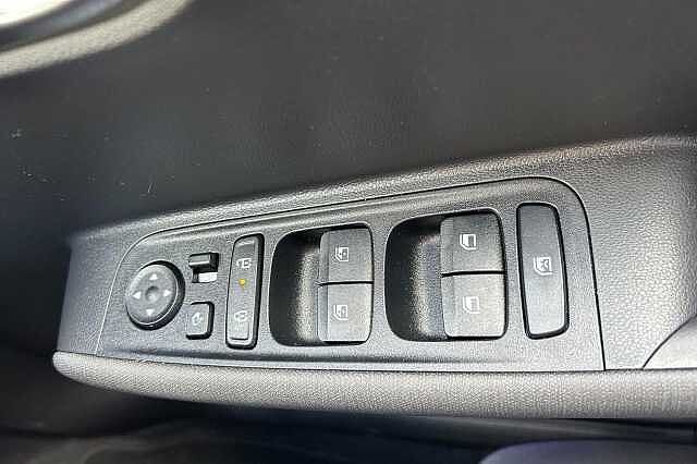 Hyundai INSTER Long Range 49kWh 02 Auto 5dr